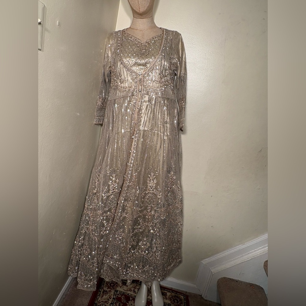 Beautiful Maxi dress,Size Small